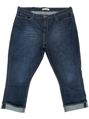 Levi’s Signature Gold Mid Rise Denim Capri Jeans Sz 20